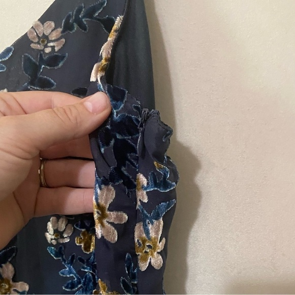 LULU's NWT Evenings with you floral velvet cocktail asymmetrical dress size L - Picture 7 of 11